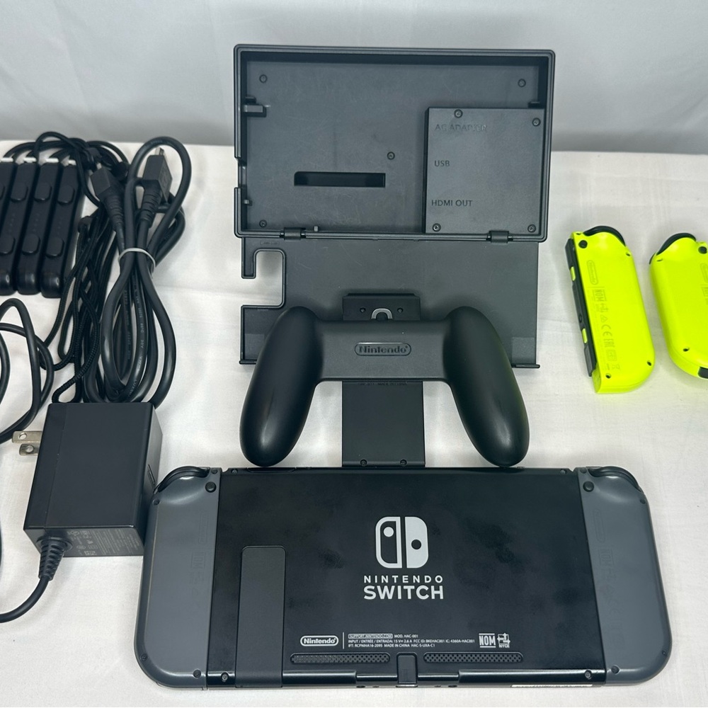 Nintendo switch - Picture 2 of 8